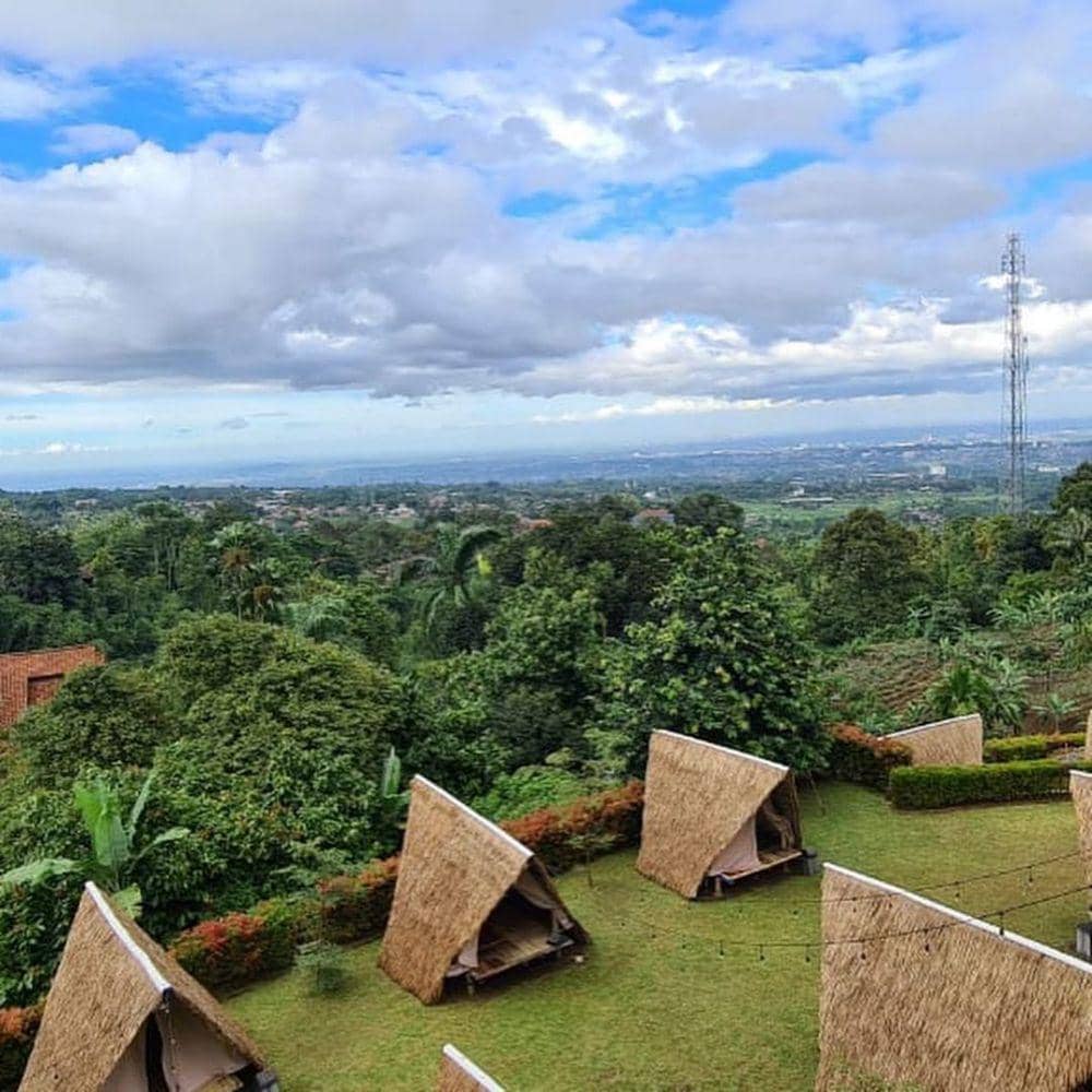 tempat camping di puncak