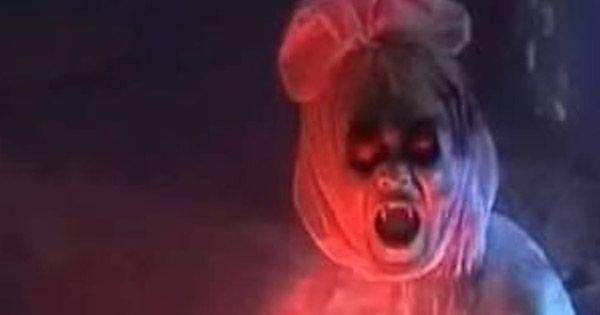 Penampakan arwah pocong Jefri ( Dok. Indosiar / Jadi Pocong 2 )