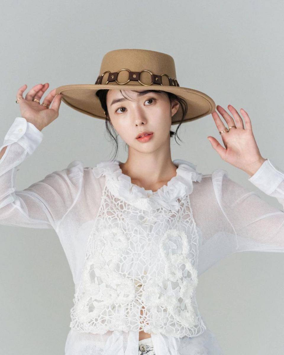 Chae Soo Bin (instagram.com/kkbyss)