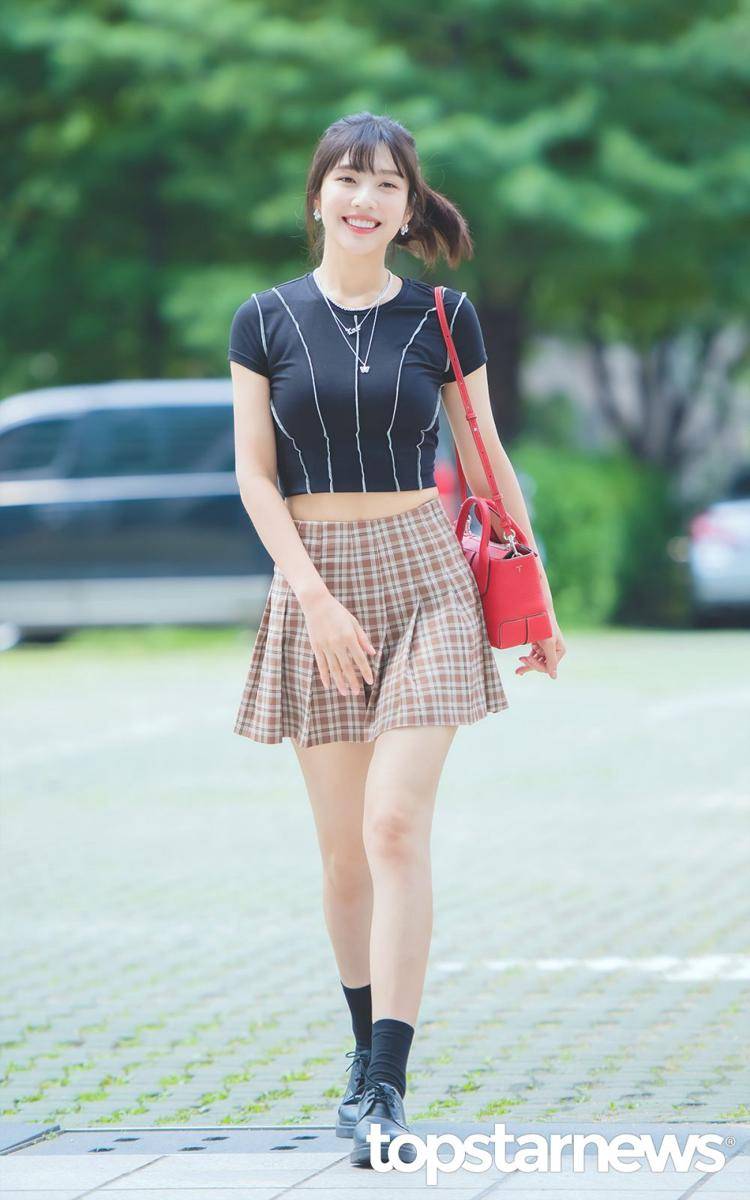Joy Red Velvet  (twitter.com/TSN_PHOTO)