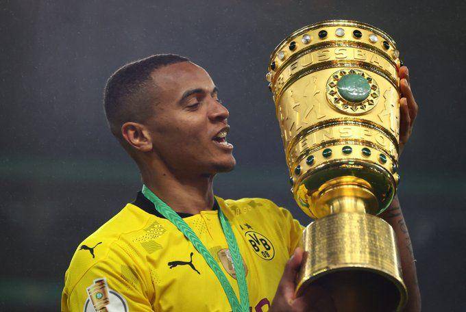 Manuel Akanji (twitter.com/BVBBuzz)