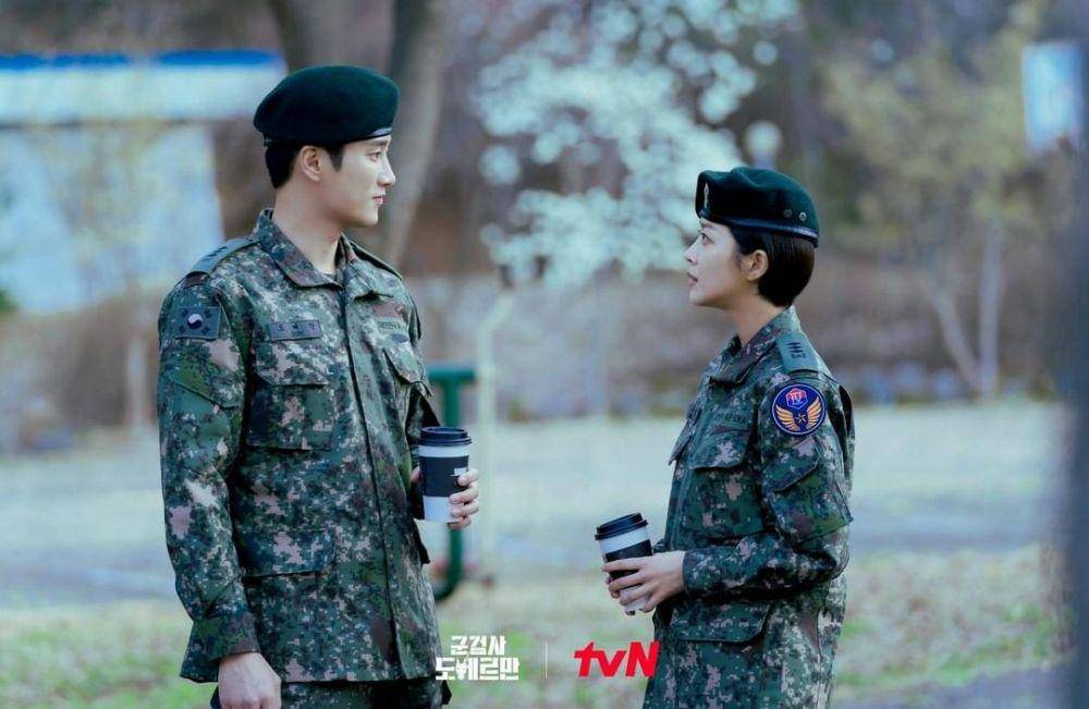 Ahn Bo Hyun dan Jo Bo Ah di drama Military Prosecutor Doberman (instagram.com/tvn_drama)