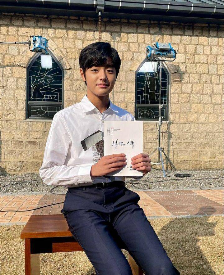 Park Sang Hoon di balik layar Remarriage and Desires (instagram.com/parksanghoon_official)