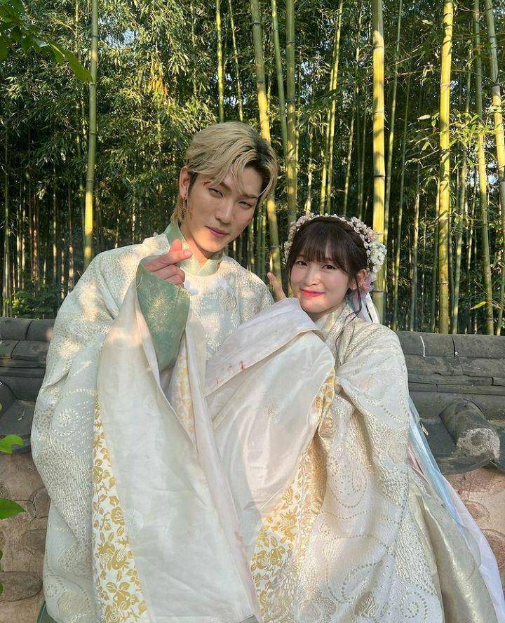 Yoo In Soo dan Arin di balik layar Alchemy of Souls (instagram.com/ye._.vely618)