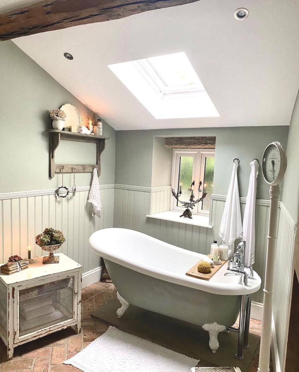 inspirasi desain kamar mandi cottagecore (instagram.com/nellys_cottage)