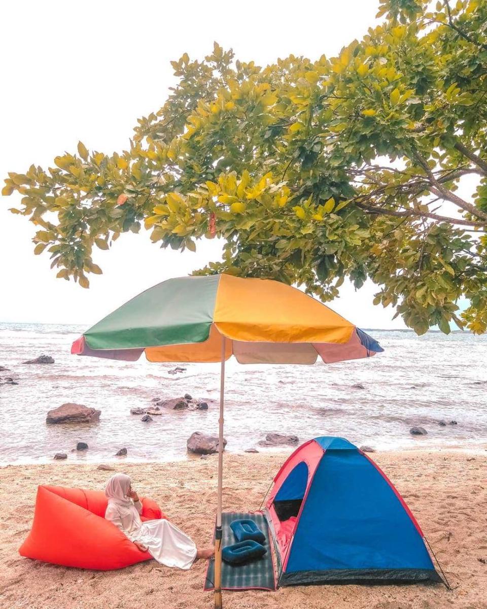 Pantai Semukuk (instagram.com/ayusntia12)