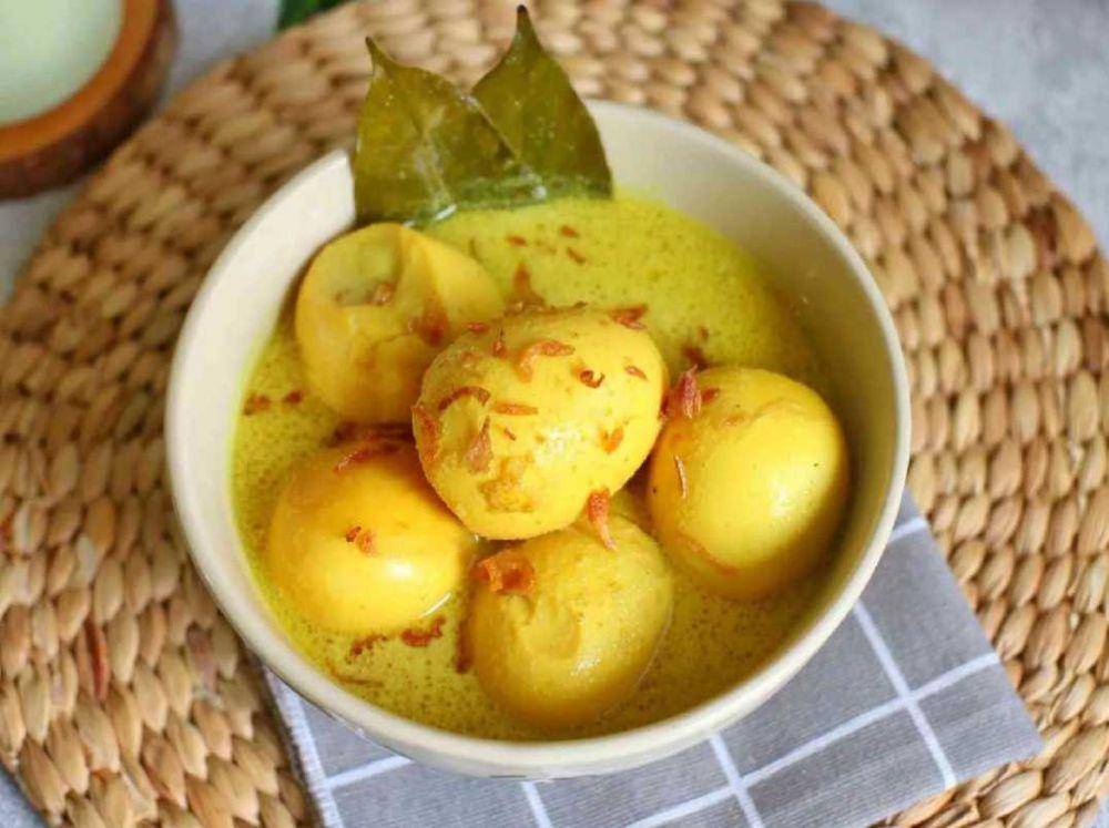 opor telur (yummy.co.id/Diana Nurjanah)
