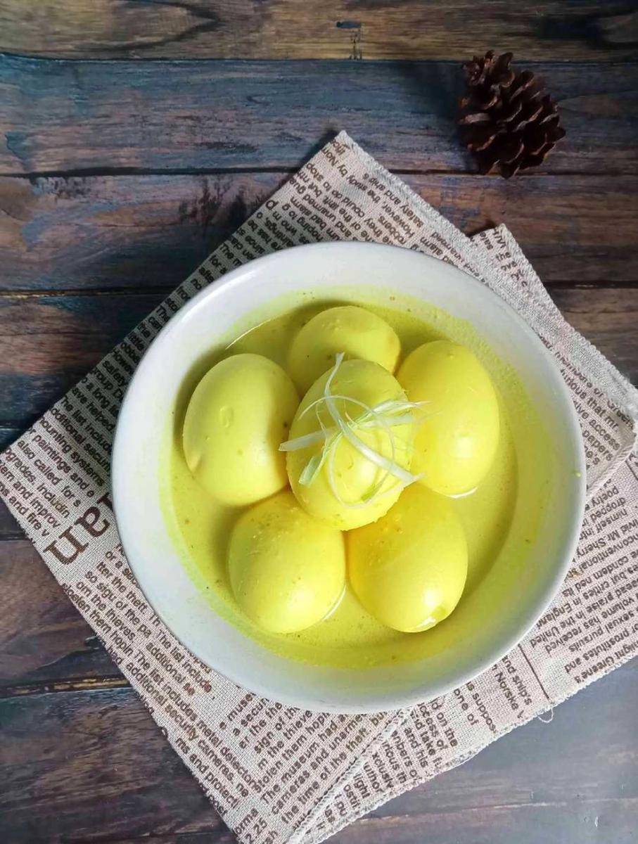 opor telur (yummy.co.id/Laylla gama)