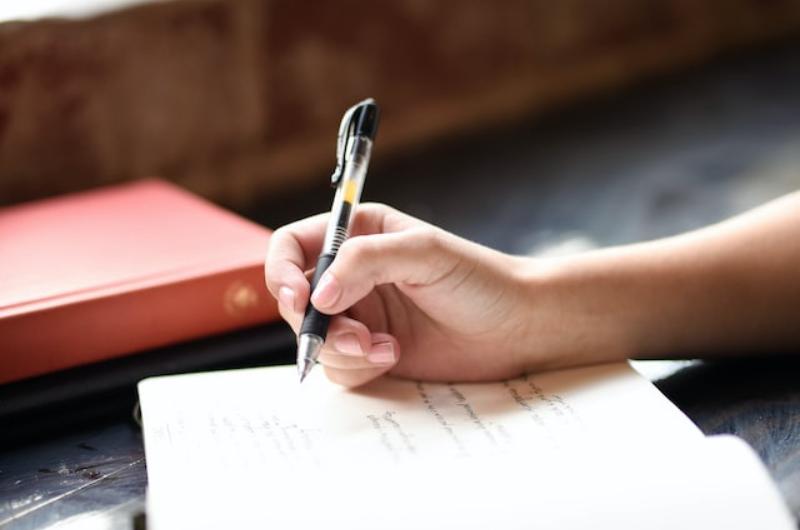Recount Text: Pengertian, Struktur, Jenis, dan Contohnya