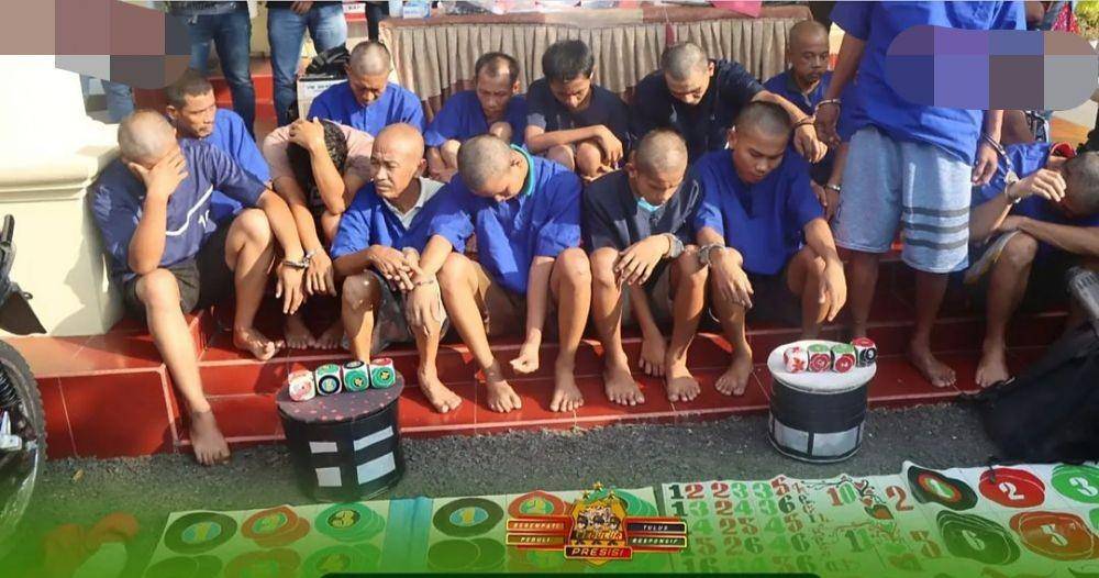 (Polres Musi Rawas saat ungkap kasus menonjol dua pekan terakhir salah satunya dua tersangka penimbunan BBM bersubsidi) IDN Times/Istimewa