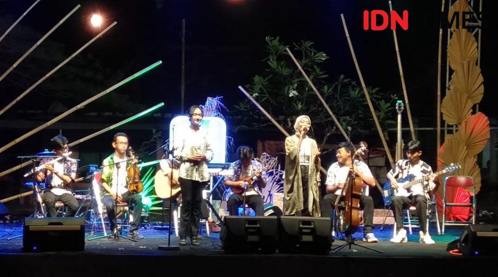 Festival Keroncong Pesisiran Mataram di Pantai Samas, Bantul. (IDN Times/Daruwaskita)