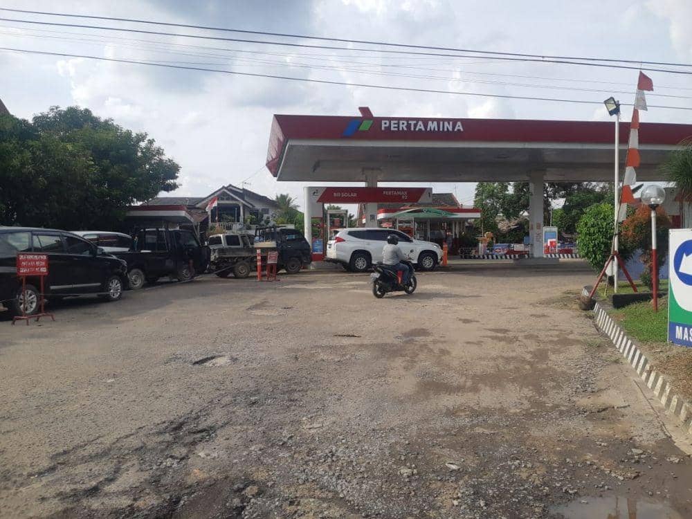 Antrean di salah satu SPBU di Palembang (Dok: istimewa)