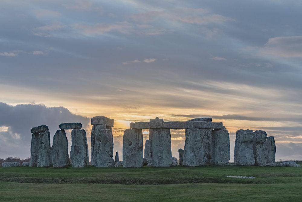 Stonehenge (unsplash.com/Jack B)