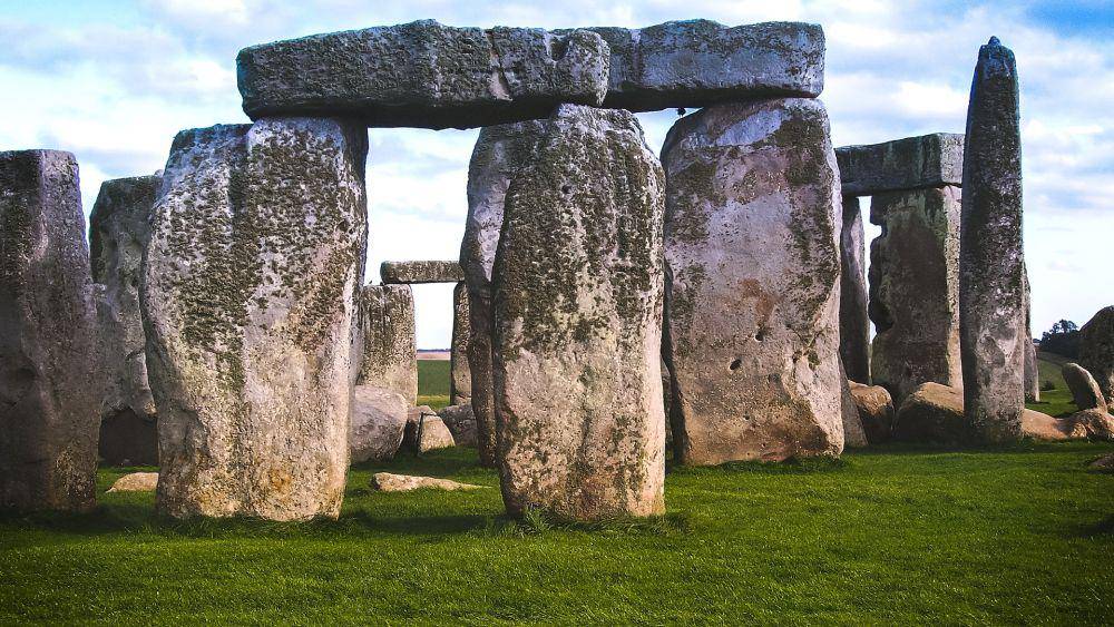 Stonehenge (unsplash.com/K. Mitch Hodge)