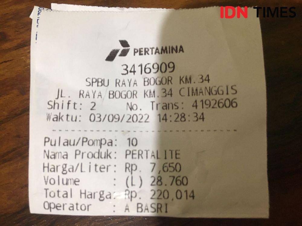 Bukti transaksi sebelum harga BBM naik (IDN Times/Irfan Fathurohman)
