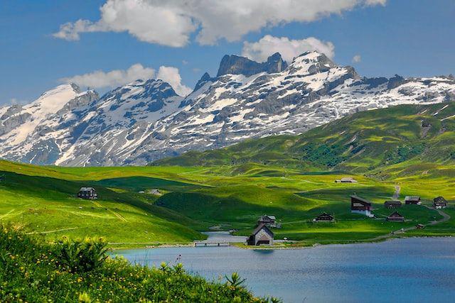 10 Tempat Terindah di Swiss Bak Negeri Dongeng. Yuk, Berkunjung!