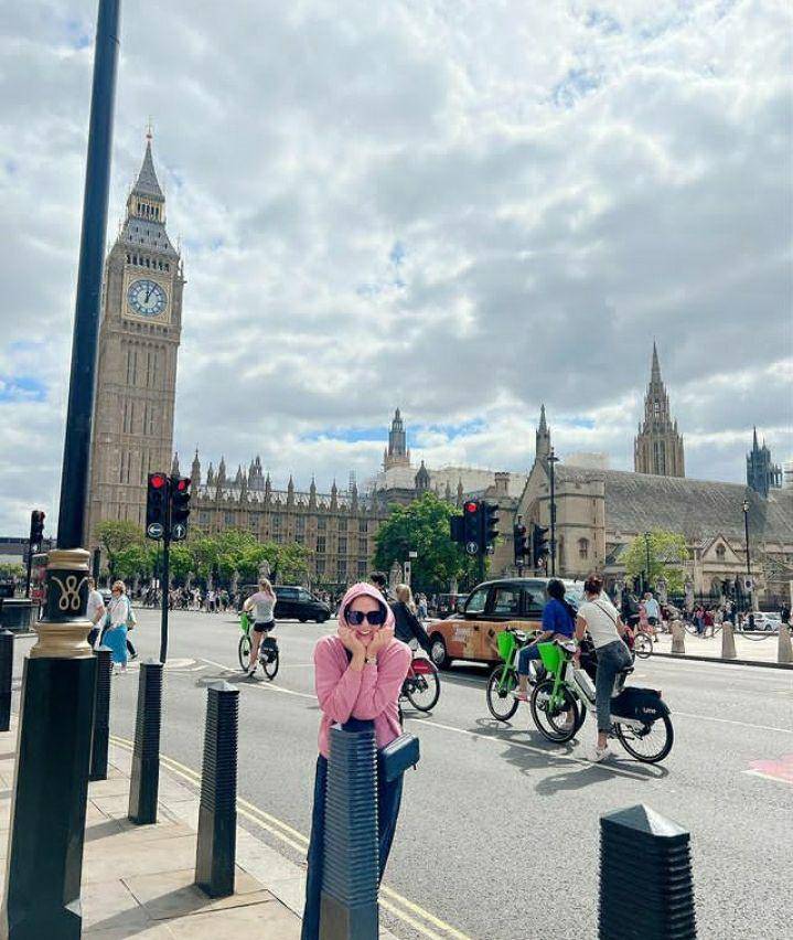 Nina Zatulini saat di Inggris (instagram.com/ninazatulini22)