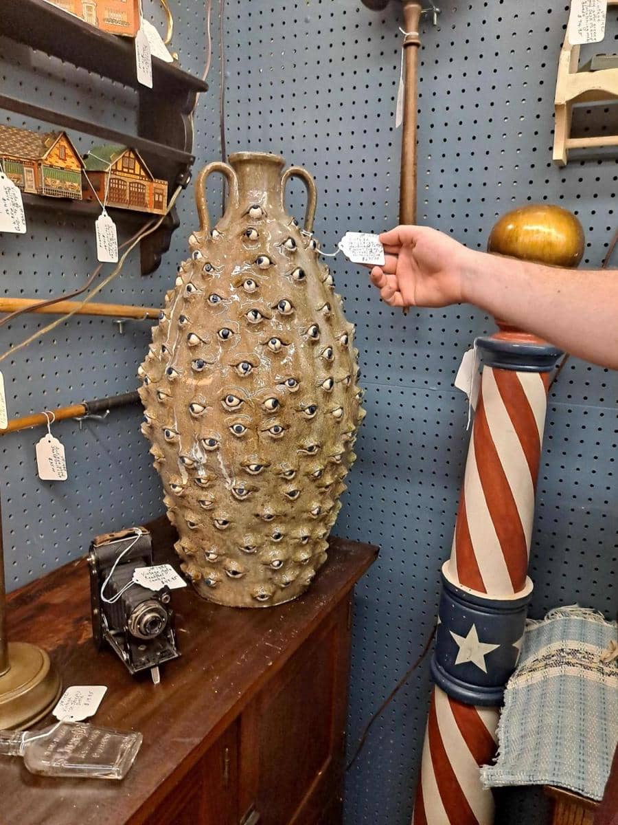 potret desain barang bikin nangis (reddit.com/user/PlasticVariety565)