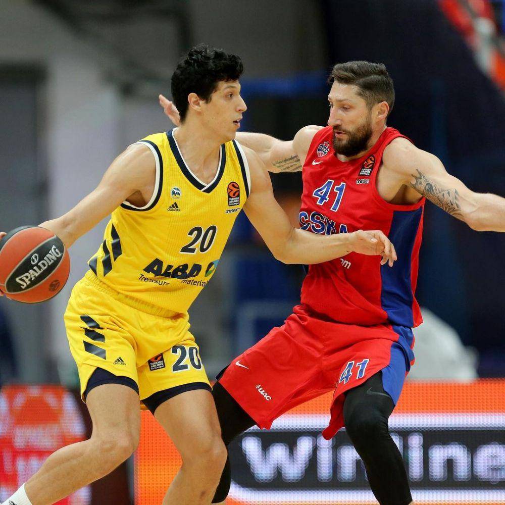 Simone Fontecchio saat membela Alba Berlin.  (instagram.com/simonfonte_)