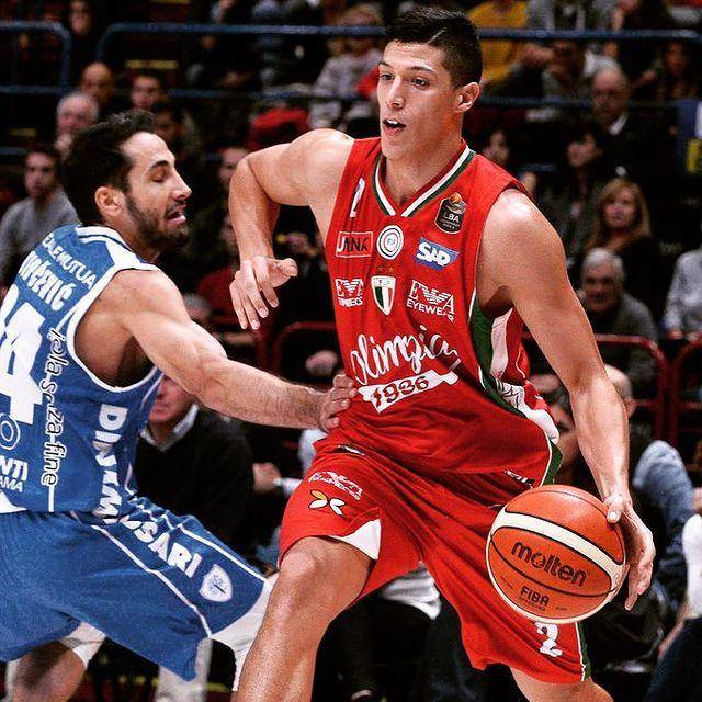 Simone Fontecchio saat membela Olimpia Milano.  (instagram.com/simonfonte_)
