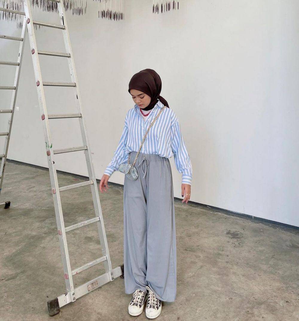 ide padu padan outfit motif stripe ala Yure Zalina (instagram.com/yurezalina)