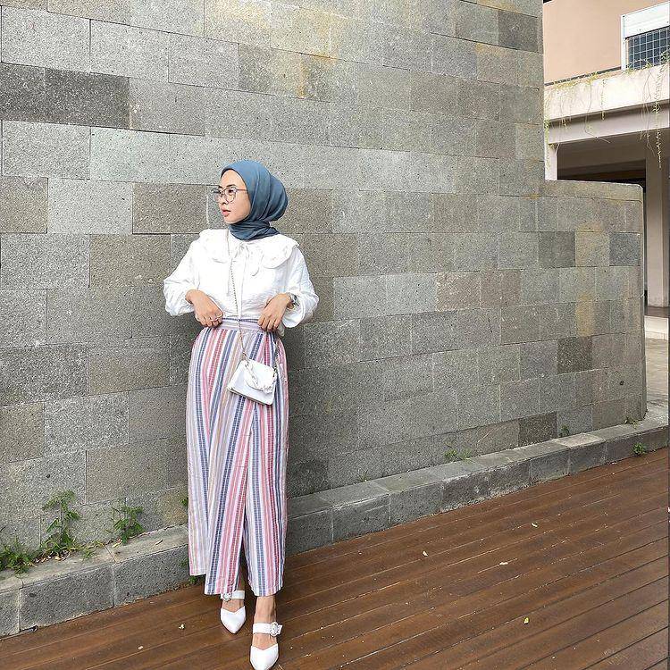 potret Ayu Fuziyanti yang memakai atasan putih (instagram.com/ayufuziyantii)