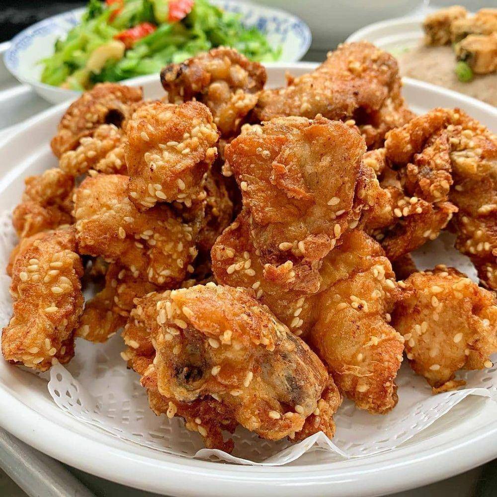 ayam crispy wijen (instagram.com/doyanmasak)