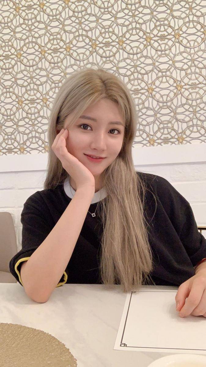 Suri CHECKMATE (twitter.com/Checkmate_tweet)