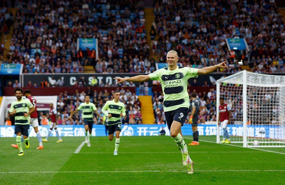 Erling Haaland melakukan selebrasi setelah mencetak gol ke gawang Aston Villa pada pekan keenam English Premier League 2022/2023. (twitter.com/premierleague)