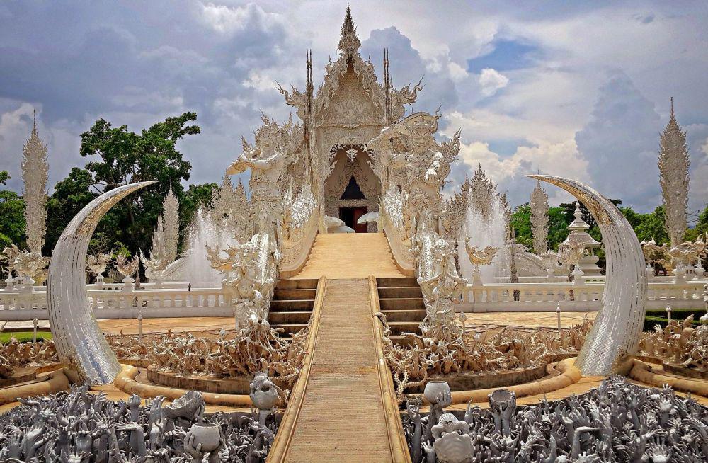 9 Arsitektur Bangunan Paling Menakjubkan di Asia Tenggara