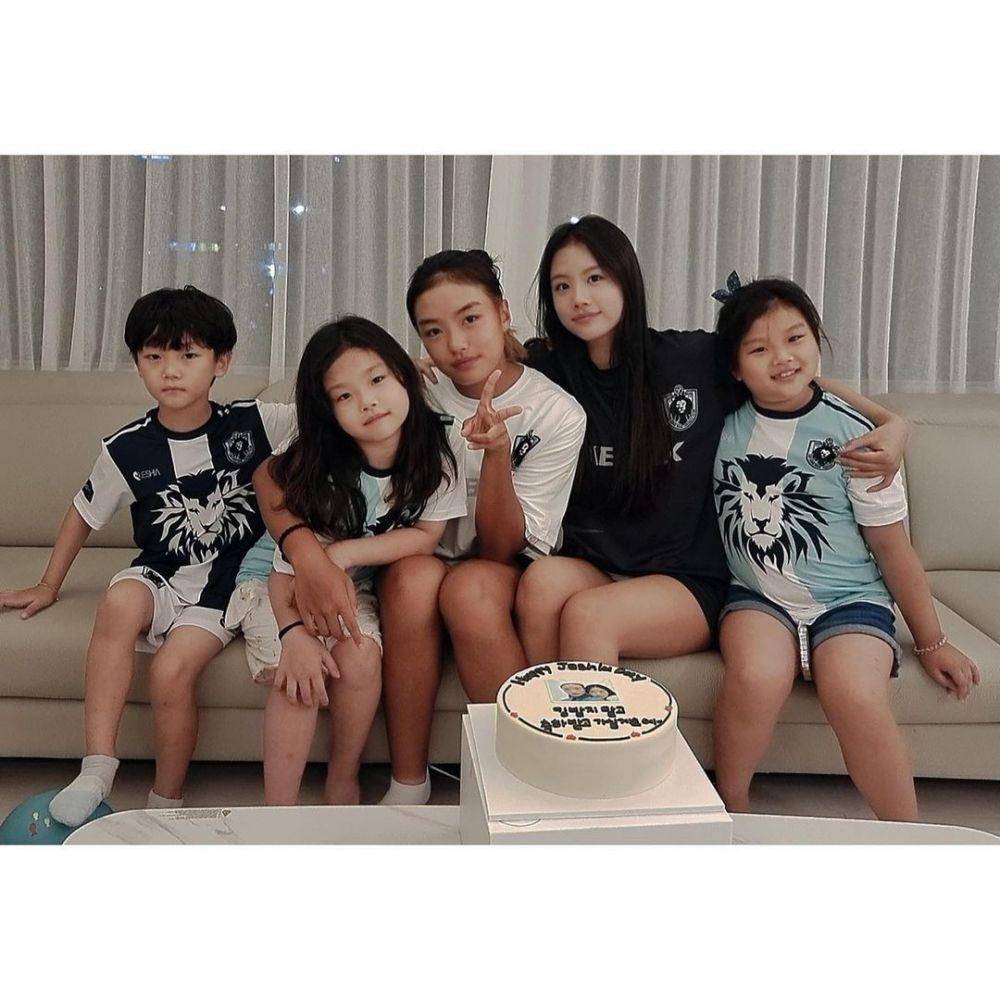 five siblings (instagram.com/jaeah_tennis)