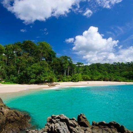Teluk Hijau Banyuwangi (instagram.com/ mitaoctaviani2000)