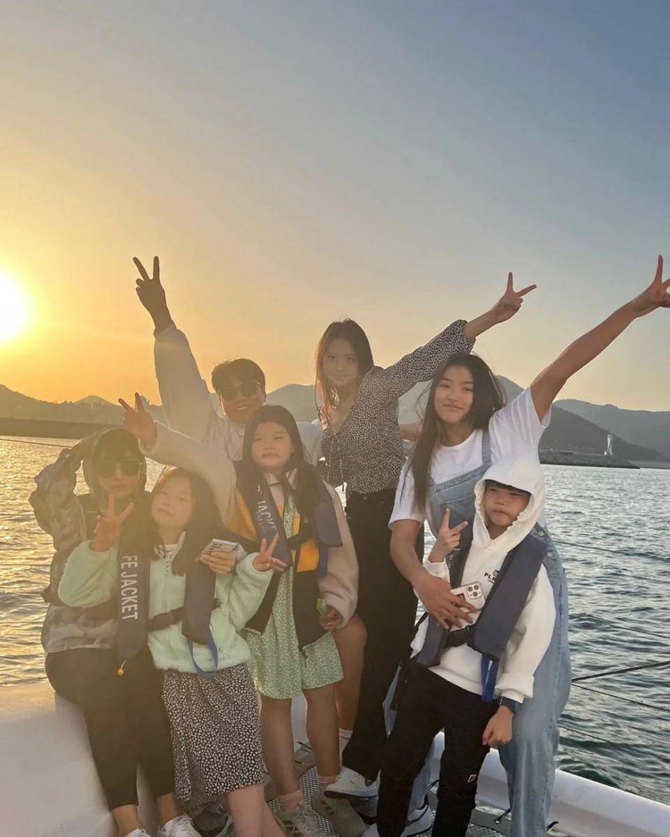 Daebak family (instagram.com/dglee20)
