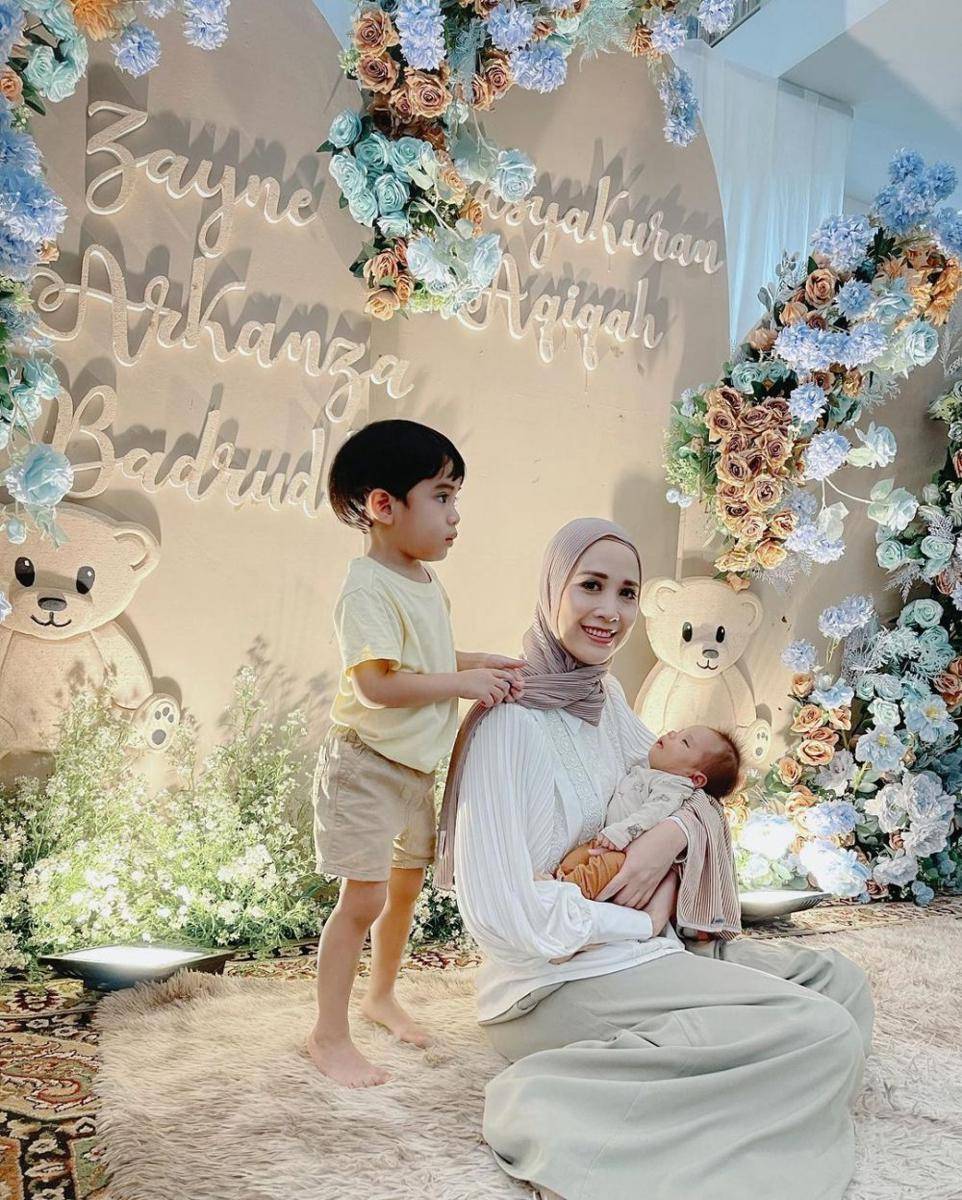 Fanny Fabriana dan buah hati (instagram.com/fannyfabriana)
