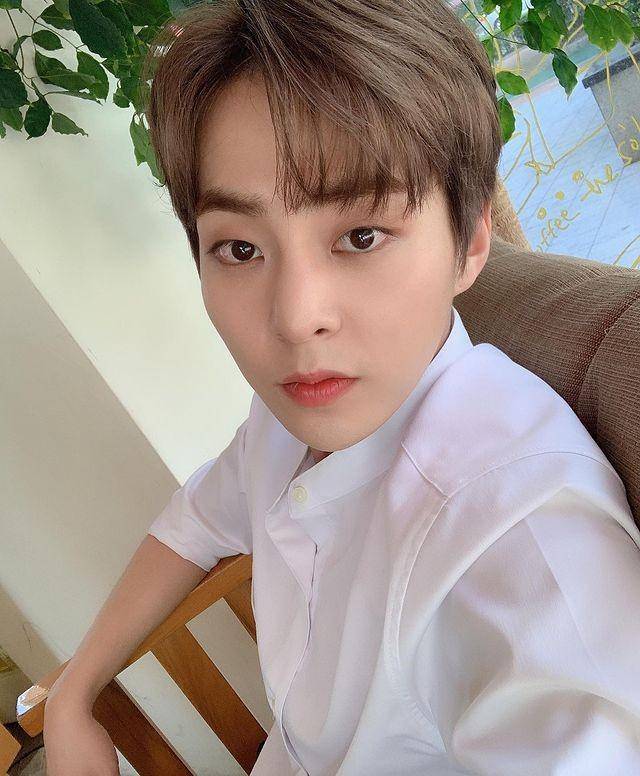 Xiumin EXO (Instagram.com/e_xiu_o)