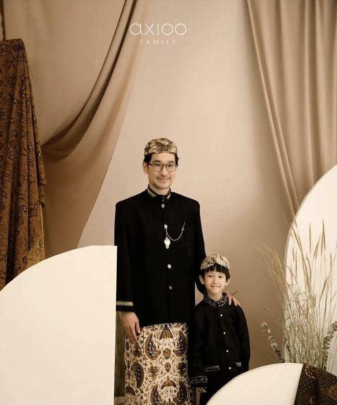 Kimbab Family pemotretan berbusana Sunda (instagram.com/babyaxioo)