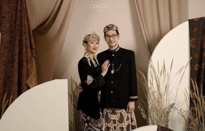 Kimbab Family pemotretan berbusana Sunda (instagram.com/vaniova)