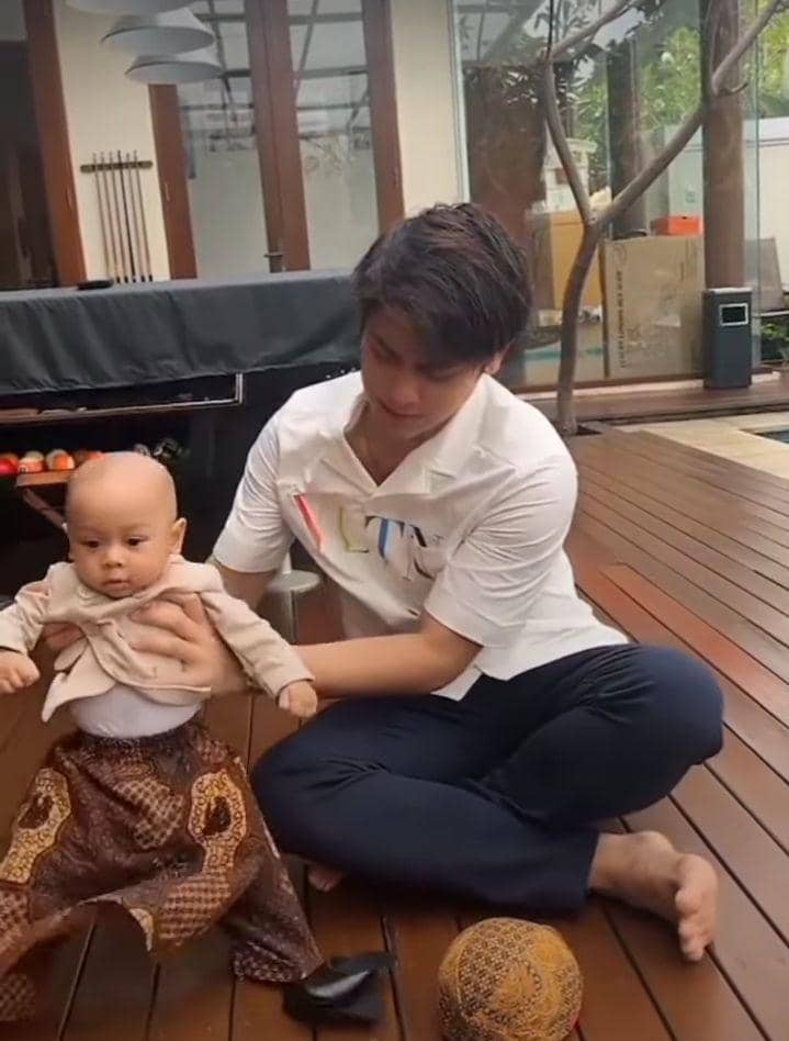 potret baby Leslar (instagram.com/leslarteutic)