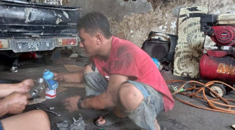 Dian TKI asal Desa Sedayulawas, Kecamatan Brondong, Kabupaten Lamongan yang lolos dari penyekapan di Kamboja. IDN Times/Imron