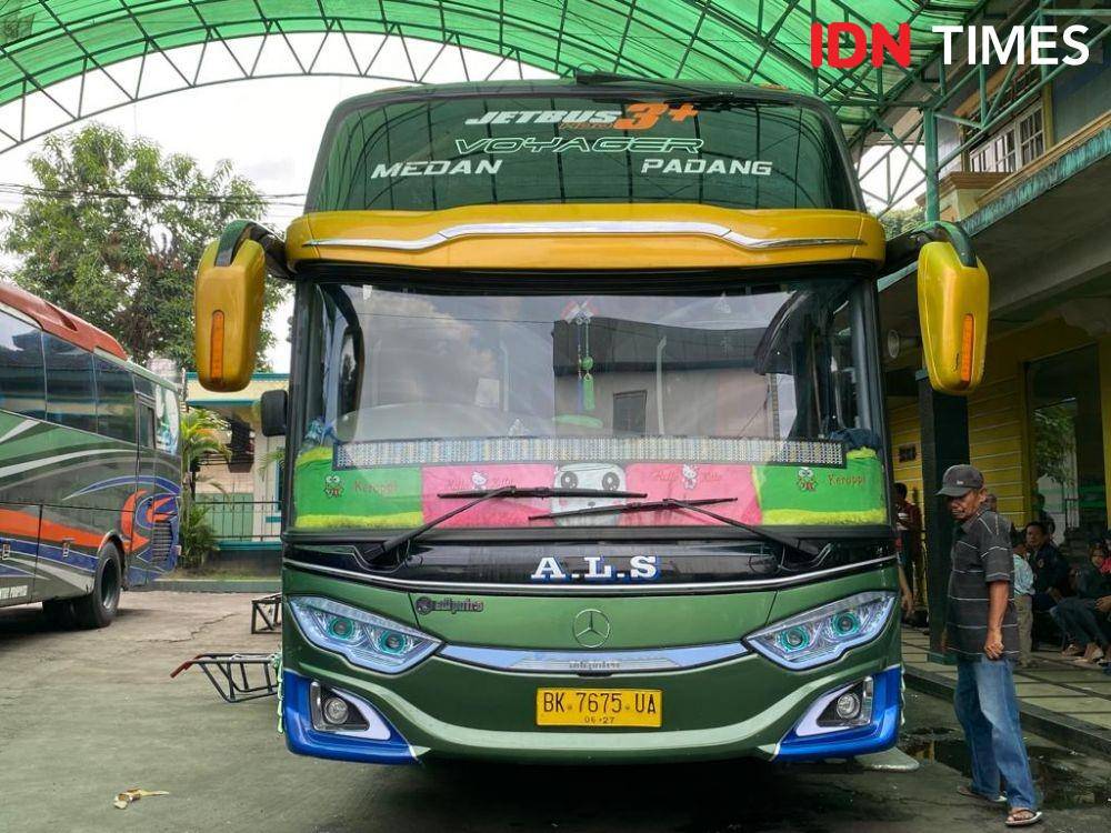 Suasana loket bus ALS di Medan (IDN Times/Indah Permata Sari)