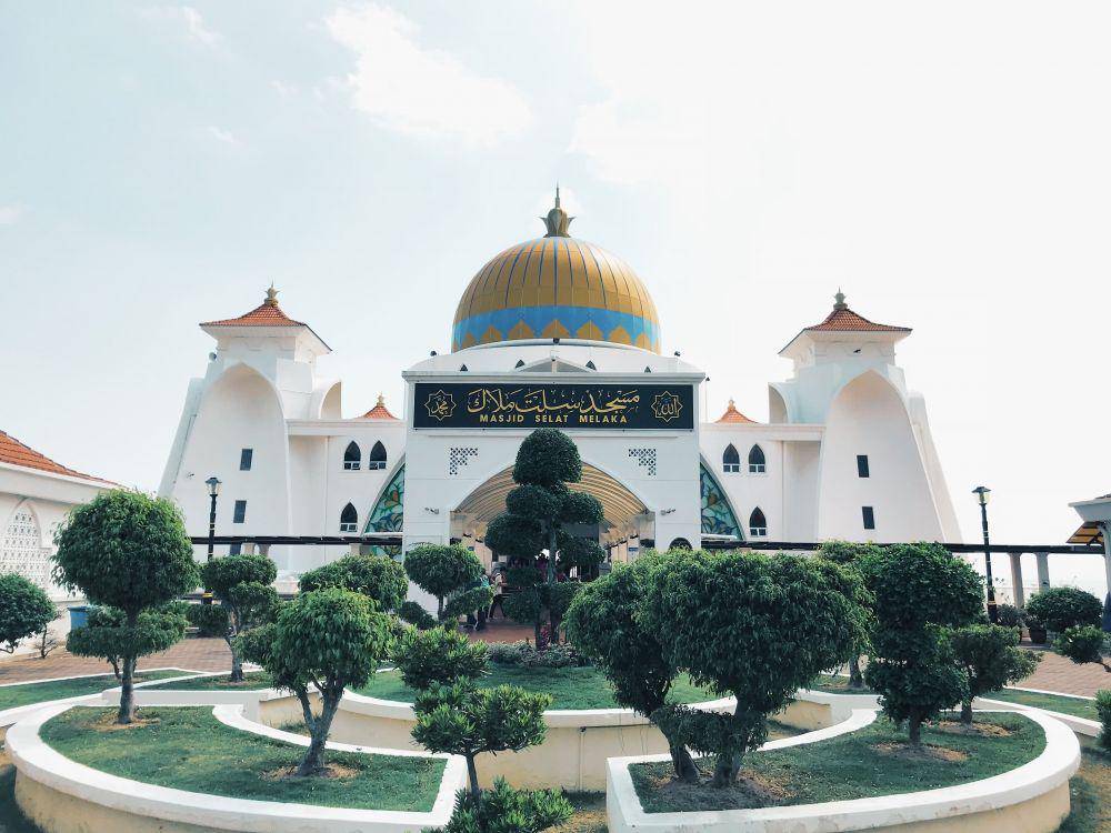 Masjid Selat Malaka (unsplash.com/@kuiye)