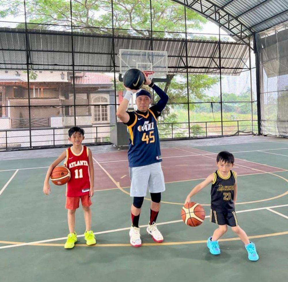potret Ibas Yudhoyono dan putra (instagram.com/ibasyudhoyono)