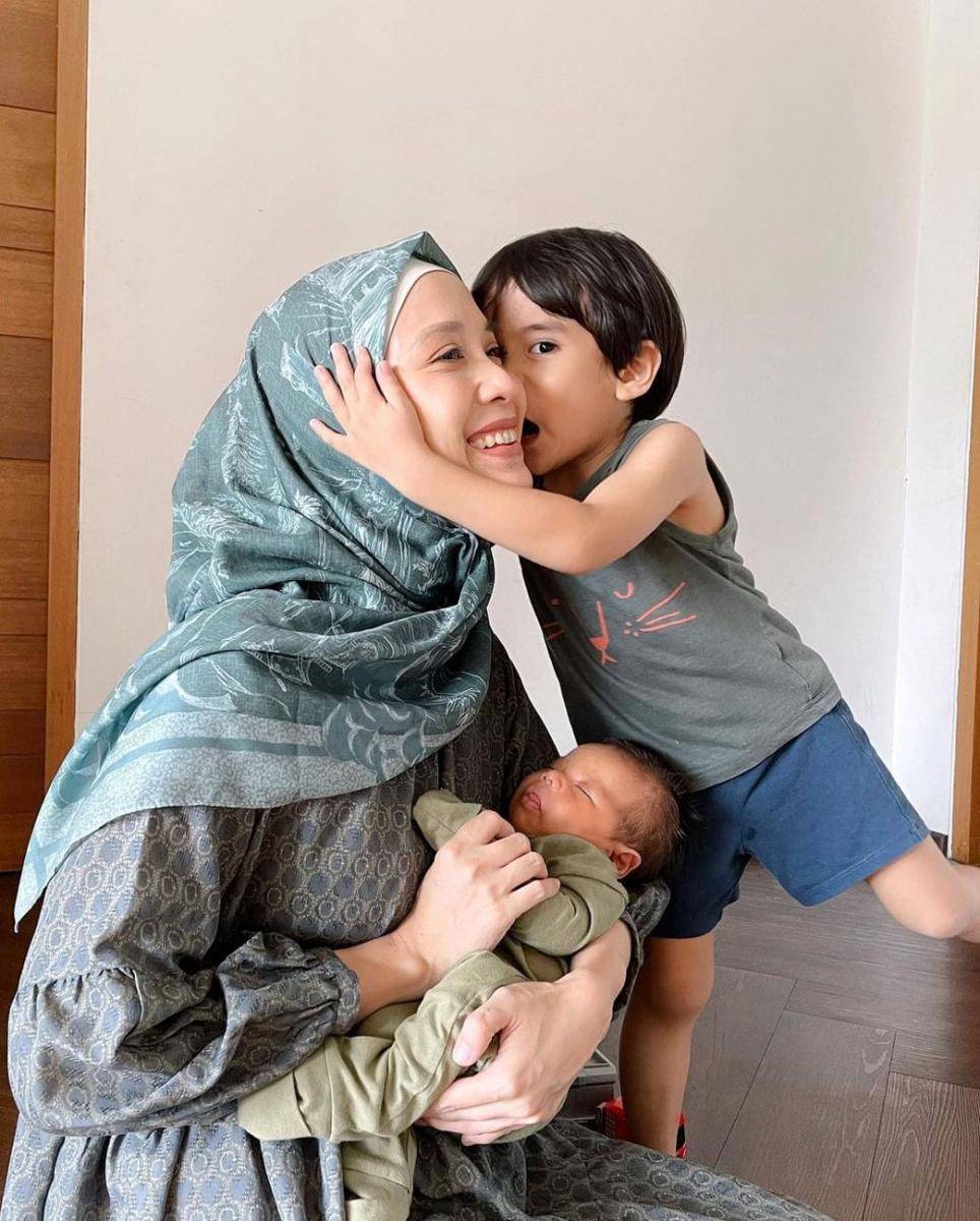 Fanny Fabriana dan buah hati (instagram.com/fannyfabriana)