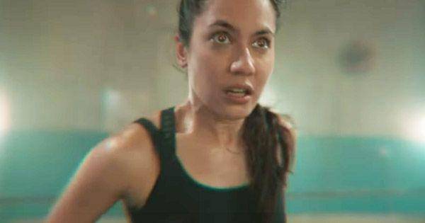 Pupil mata Alana berubah warna ketika emosi ( Dok. Screenplay Bumi Langit / Sri Asih )