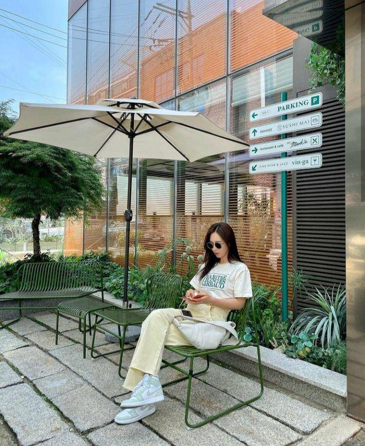 Inspirasi outfit kasual ala member SNSD (instagram.com/yulyulk)