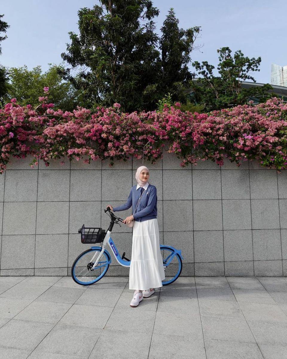 ide outfit nonton ke bioskop ala Rania Sukandari (instagram.com/raniaskdr_)