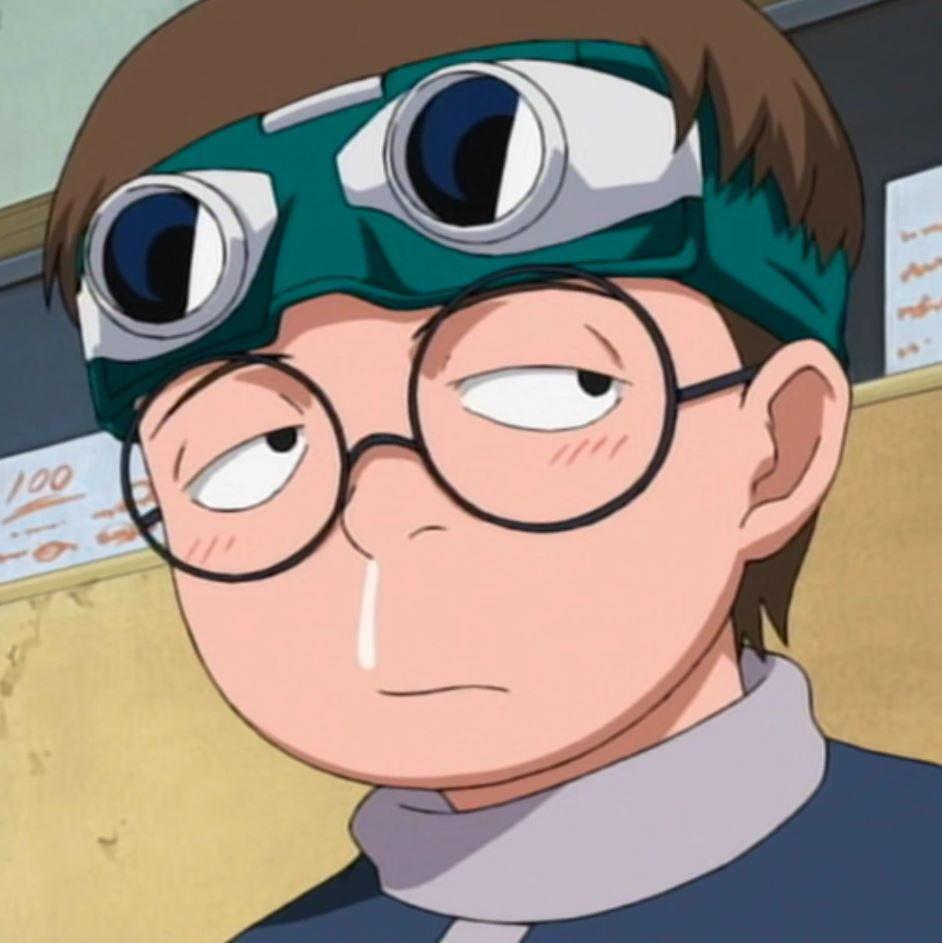 karakter di Naruto pakai kacamata (naruto.fandom.com)