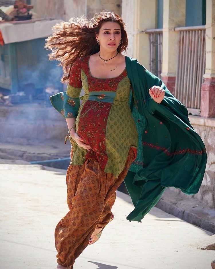 Kriti Sanon (instagram.com/kritisanon)