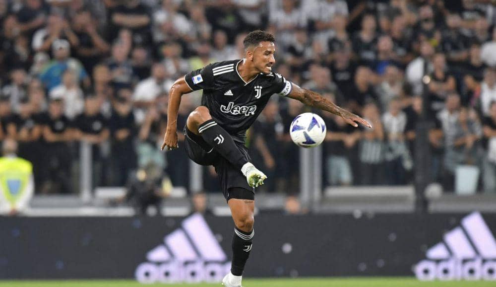 Danilo (juventus.com)