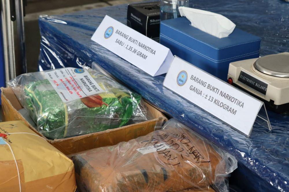 BNNP Jabar Musnahkan Belasan Kilogram  Ganja dan Sabu